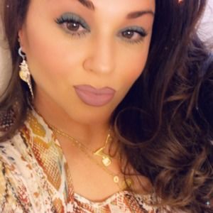 Meet your Posher, Holly